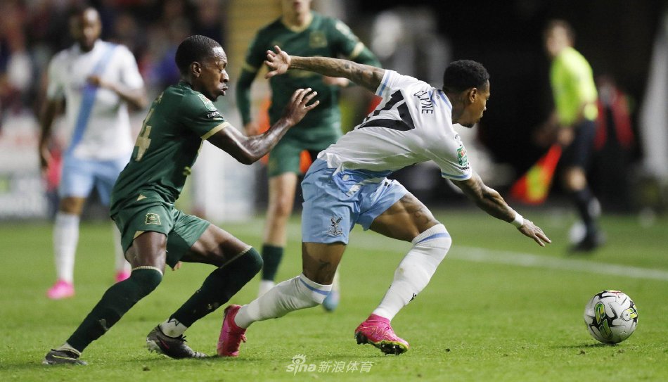 破对手防线 破对手防线