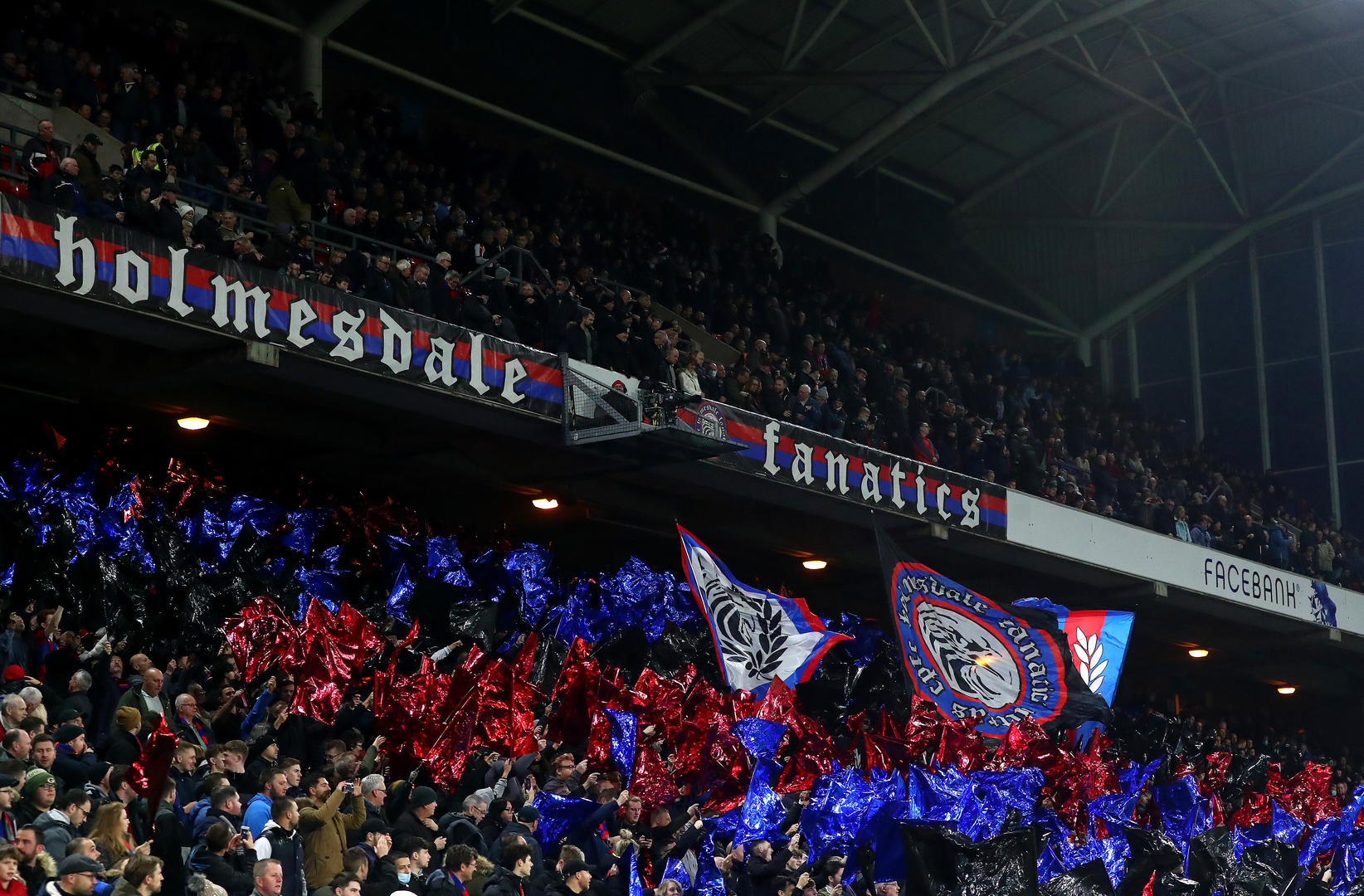 安排在并非 安排在并非