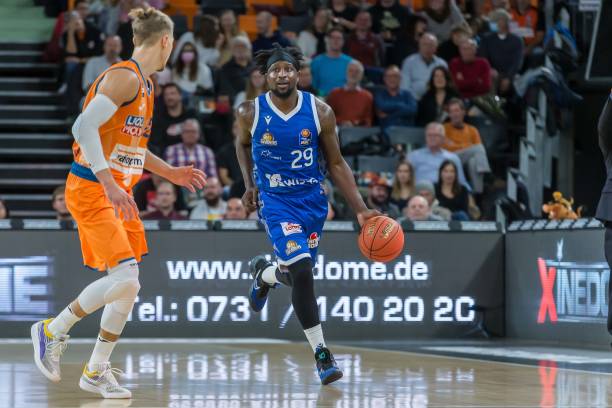 续的进球为 续的进球为